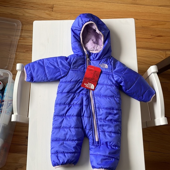 The North Face Baby Snowsuits - Picture 4 of 5